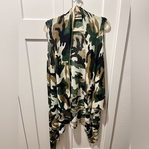 BIJORCA CAMOUFLAGE DESIGN NWT POLYESTER SLEEVELESS ASYMMETRIC LONG VEST …